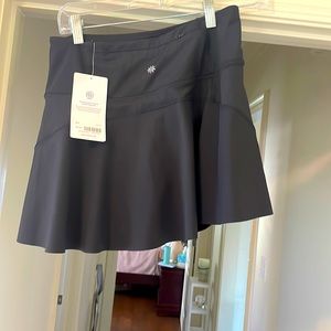 ATHLETA women’s Scort in black. Brand new